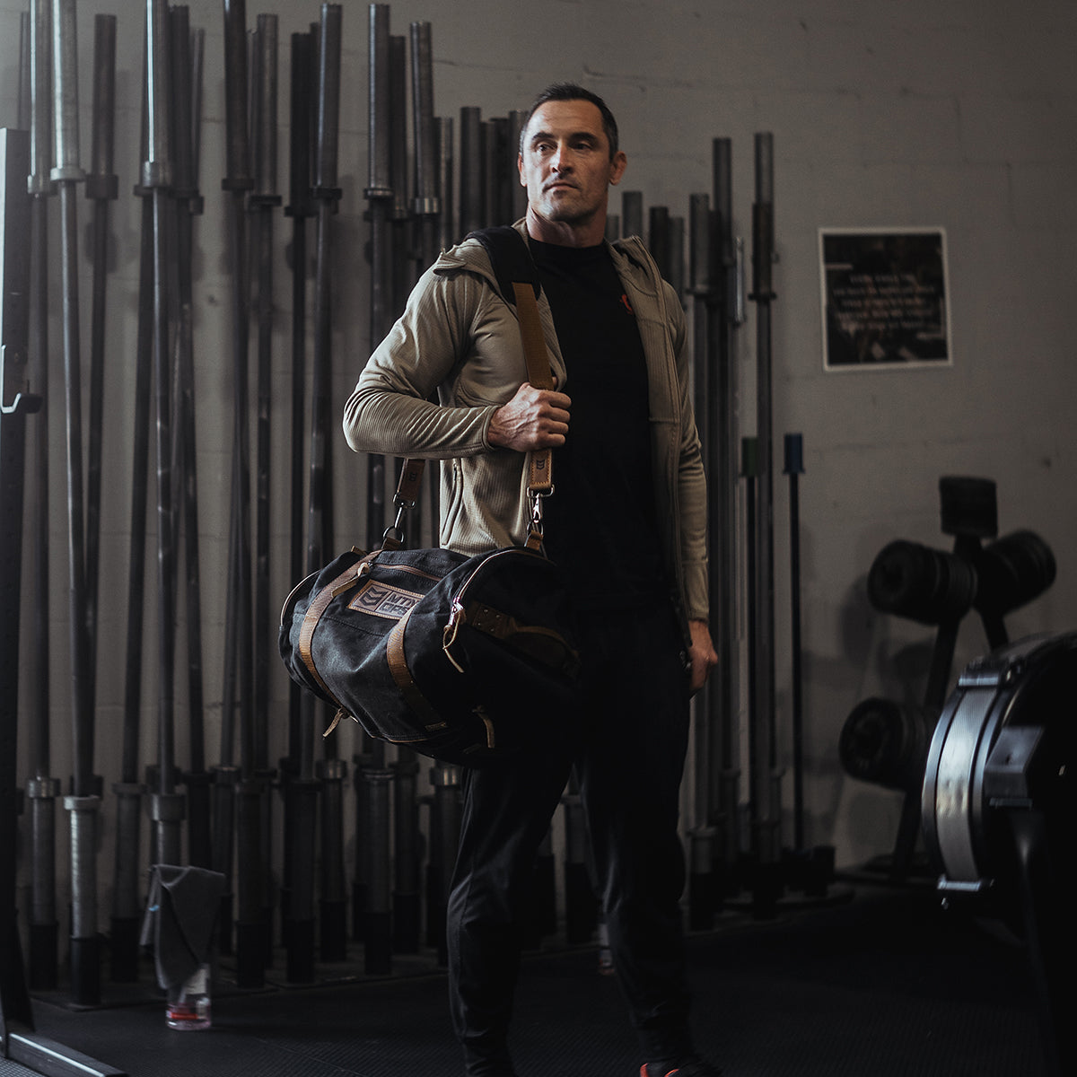 MTNOPS_40LPayloadDuffel_Black_Lifestyle_MaceyBundt_December2024-03.jpg
