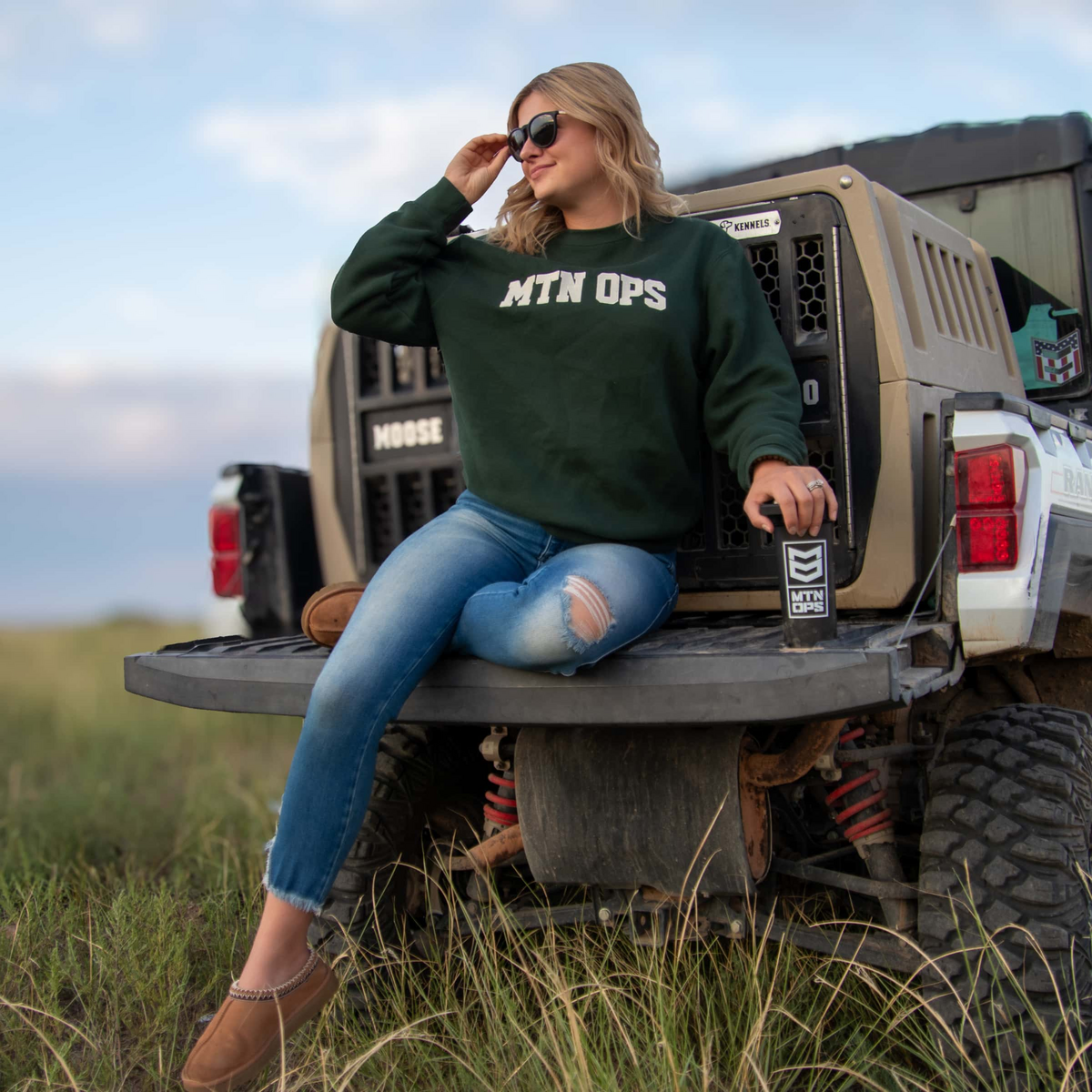 WebCompression_Proportional-Womens-MTN-OPS-Crewneck-PDP-2_1f70f343-a84f-40cc-a756-e9f37be60d40.png
